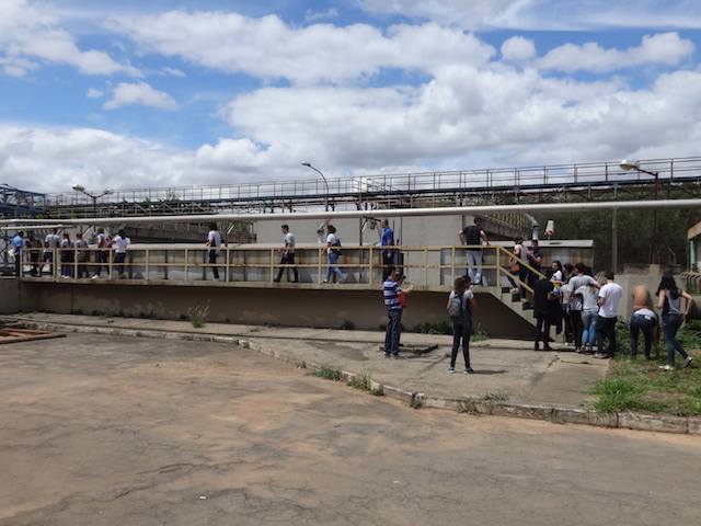 Visita técnica à Copasa por estudantes de Edificações